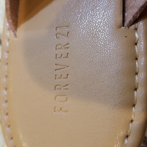 Forever 21 samdals - Picture 3 of 4